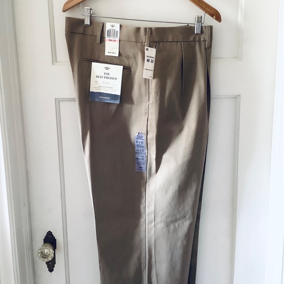 Dockers Signature Best Pressed Relaxed Pleated Khakis Size 40 L32 NWT Classic - Picture 12 of 14